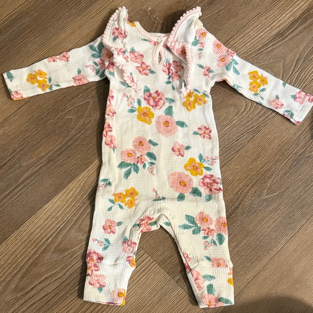 NWOT Catherine Malandrino floral waffle knit ruffle footless romper